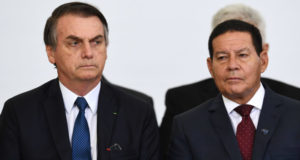 Mourão e Bolsonaro lado a lado