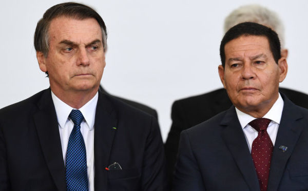 Mourão e Bolsonaro lado a lado