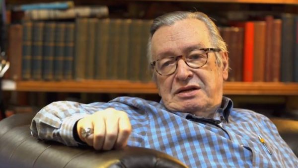 Olavo de Carvalho internado