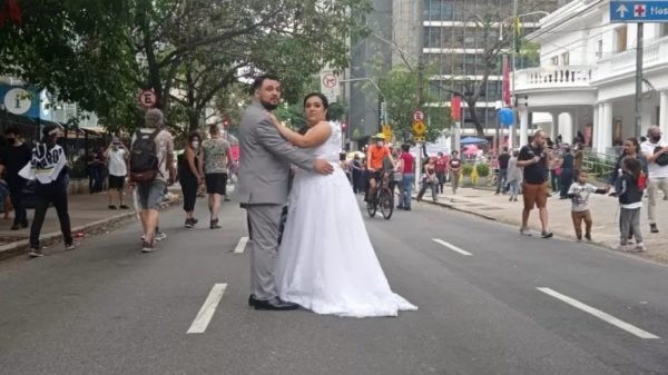 Recém Casados em ato