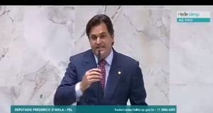 Deputado bolsonarista discursa