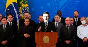 Hitler no local de Bolsonaro no comando do governo