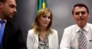 Eduardo Bolsonaro, Mayra Pinheiro e Jair Bolsonaro