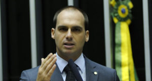 Veja o Eduardo Bolsonaro
