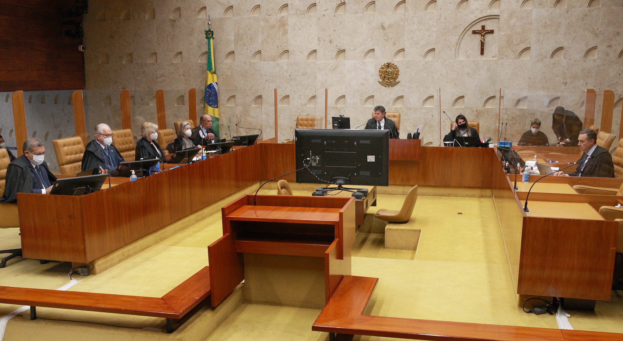 Plenário do STF com os ministros sentados; Eles não aprovaram o aumento do fundo eleitoral