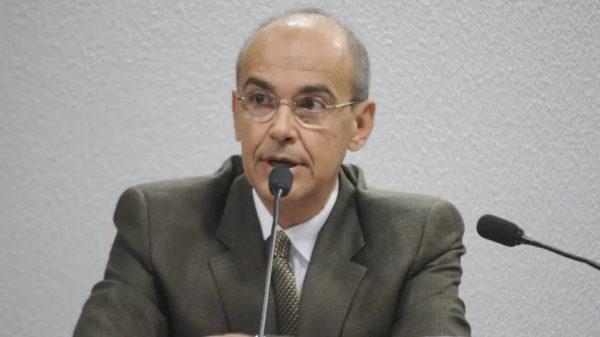 Veja o presidente do Conselho de Medicina