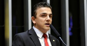 Aliel Machado, do PSB, foi um dos deputados a votar a favor da PEC