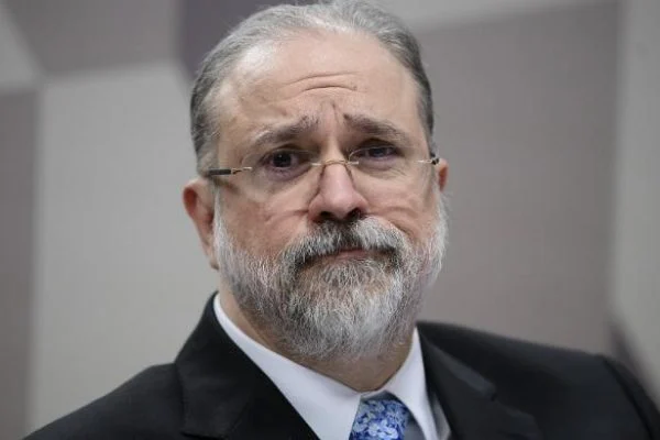 Augusto Aras MPF Folha