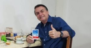 Bolsonaro com cloroquina