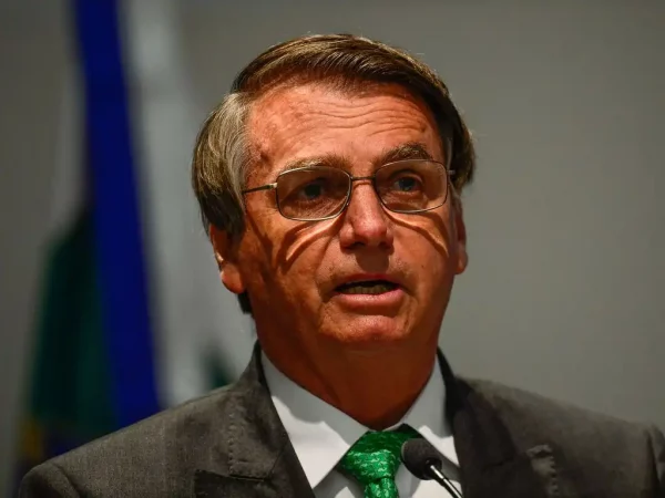 Bolsonaro pesquisa derrota