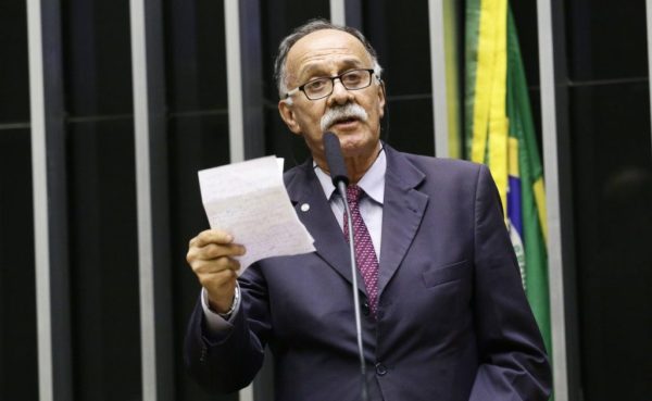 Paulo Ramos foi um dos deputados do PDT a votar contra a PEC