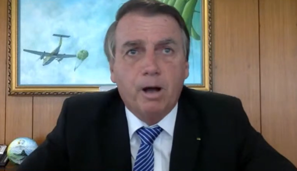 Jair Bolsonaro reclama de "interferência" do STF no Legislativo