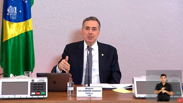 Em evento, Barroso mandou indireta a Bolsonaro