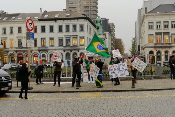 bolsonaristas protestam na rua contra Lula