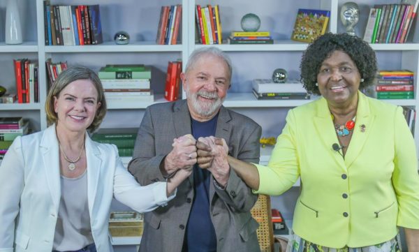 Lula com Gleisi Hoffmann e Benedita