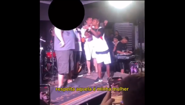 MC Pretinho detona transfóbico em batalha de rima