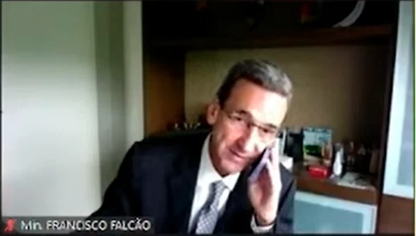 Ministro do STJ