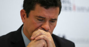 Moro terceira via