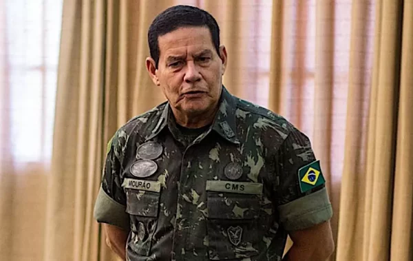 Mourão pode desistir Bolsonaro