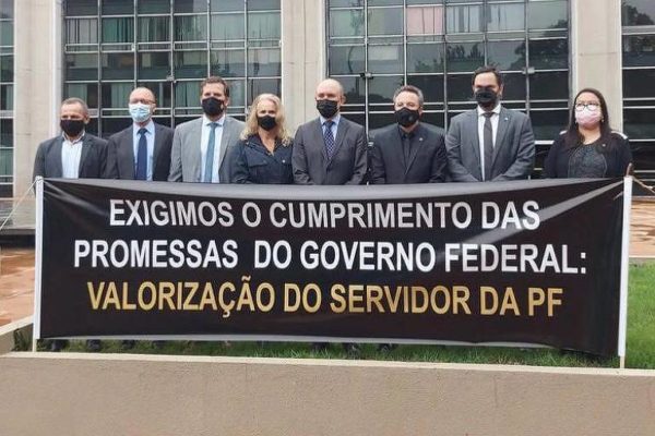 Protesto PF