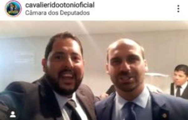 Veja Leandro Cavalieri e Eduardo Bolsonaro