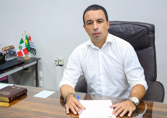 Rogério Lins