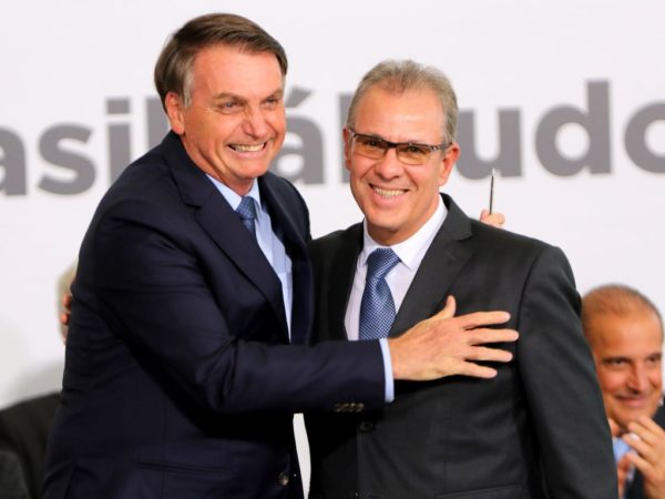 Bolsonaro quer diminuir preço da conta de luz em ano eleitoral