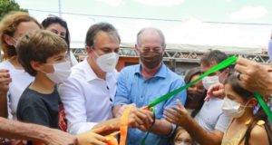 Camilo Santana e Ciro Gomes inauguram obra no Ceará