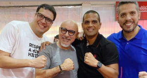 Fabrício Queiroz com bolsonaristas
