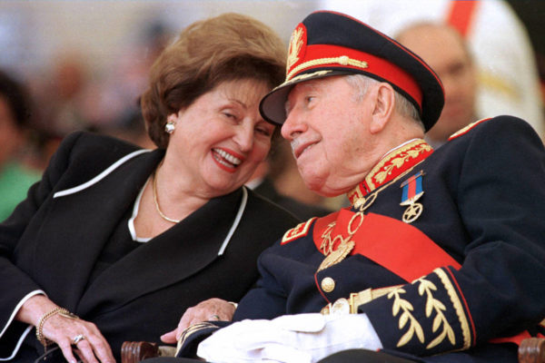 Lucía Hiriart com Augusto Pinochet