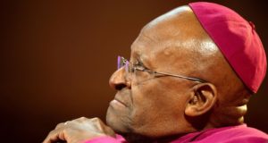 O líder contra o apartheid, Desmond Tutu. Foto: Reuters/Paul Hackett/File Photo