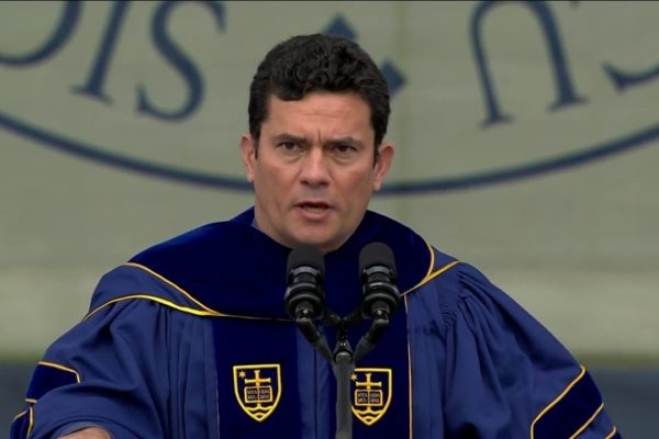 Sergio Moro em palanque
