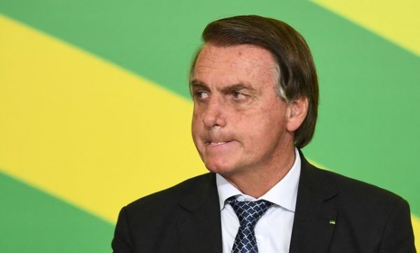 O presidente Jair Bolsonaro (PL) disse que demitiu funcionários do Iphan para favorecer obra de Luciano Hang. Foto: Evaristo Sá/AFP