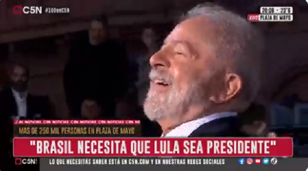 Lula sorrindo