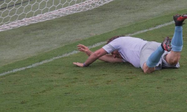 Bolsonaro em jogo beneficente. 