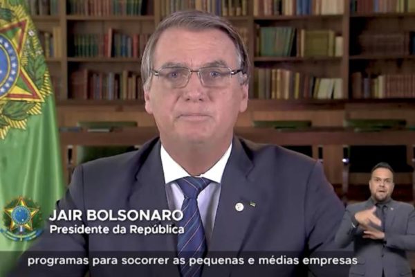 Bolsonaro durante o pronunciamento desta sexta