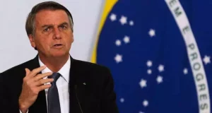 Bolsonaro muda postura