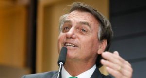 Bolsonaro discursando