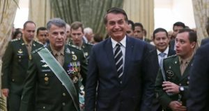 Bolsonaro militares congresso