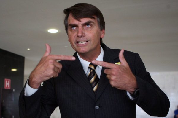 Bolsonaro teoria da conspiração