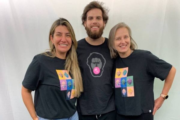 Veja as camisetas