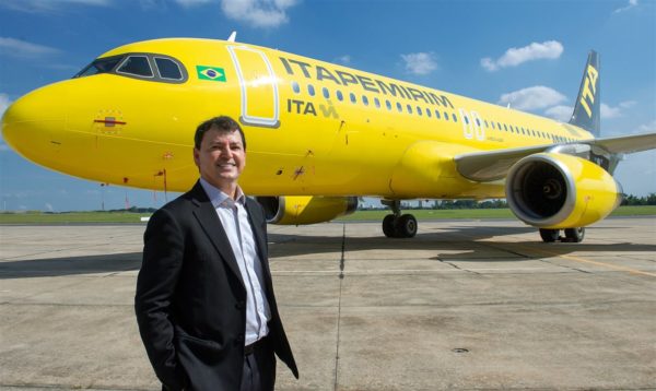 Enquanto Sidnei Piva, da Itapemirim, ostenta a empresa bilionária no Reino Unido, aqui no Brasil funcionários da recém-inaugurada ITA Linhas Aéreas amargam atrasos em pagamentos.