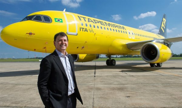 Enquanto Sidnei Piva ostenta a empresa bilionária no Reino Unido, aqui no Brasil funcionários da recém-inaugurada ITA Linhas Aéreas amargam atrasos em pagamentos.