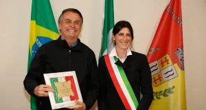 Bolsonaro e Alessandra Buoso