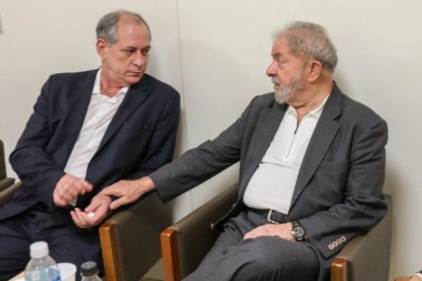 Ciro Gomes ao lado de Lula