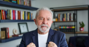O ex-presidente Lula lidera as pesquisas. Imagem: Reprodução