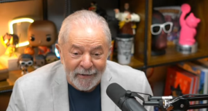 Lula durante entrevista no Podpah