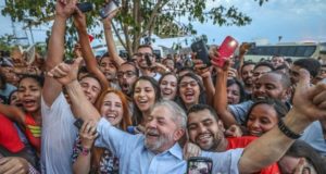 Lula pesquisa segundo turno