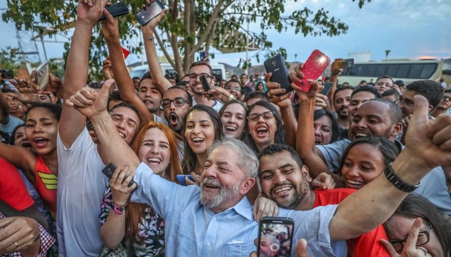 Lula pesquisa segundo turno