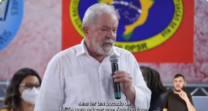 O ex-presidente Lula (PT) discursou em evento com movimentos sociais das pessoas em situação de rua. Imagem: Vídeo/Ricardo Stuckert